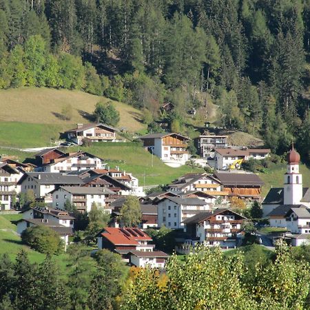 Pepis Ferienwohnungen Inklusive Sommercard Jerzens Exterior foto