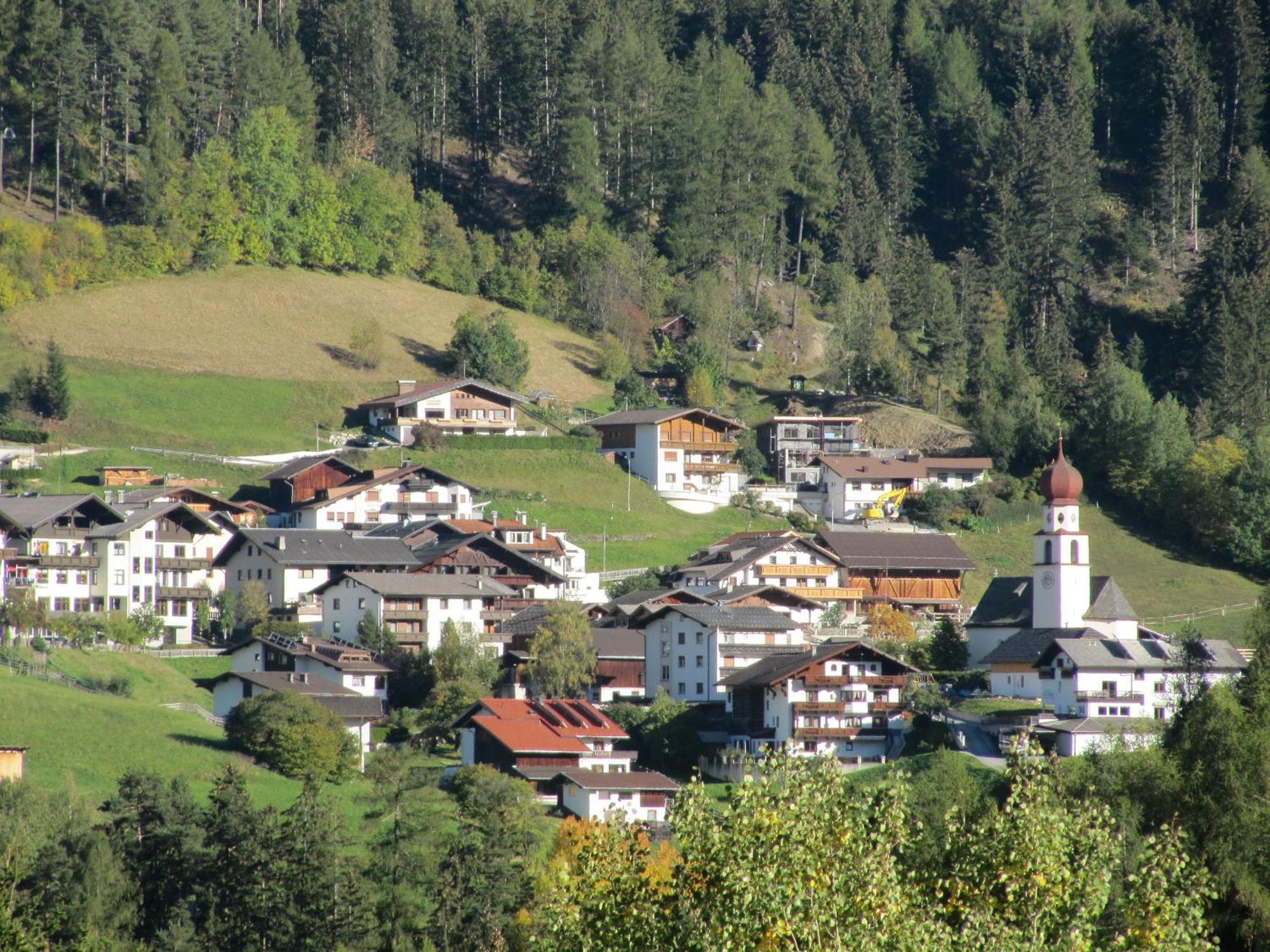 Pepis Ferienwohnungen Inklusive Sommercard Jerzens Exterior foto